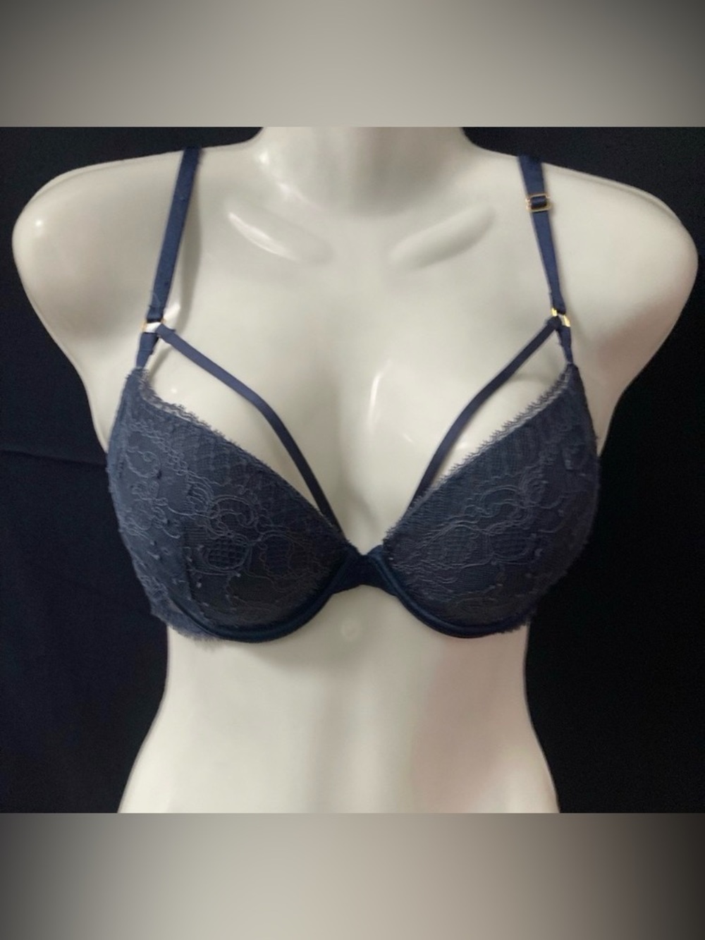 Victoria’s Secret Navy Lace Strappy Push Up Bra 32D